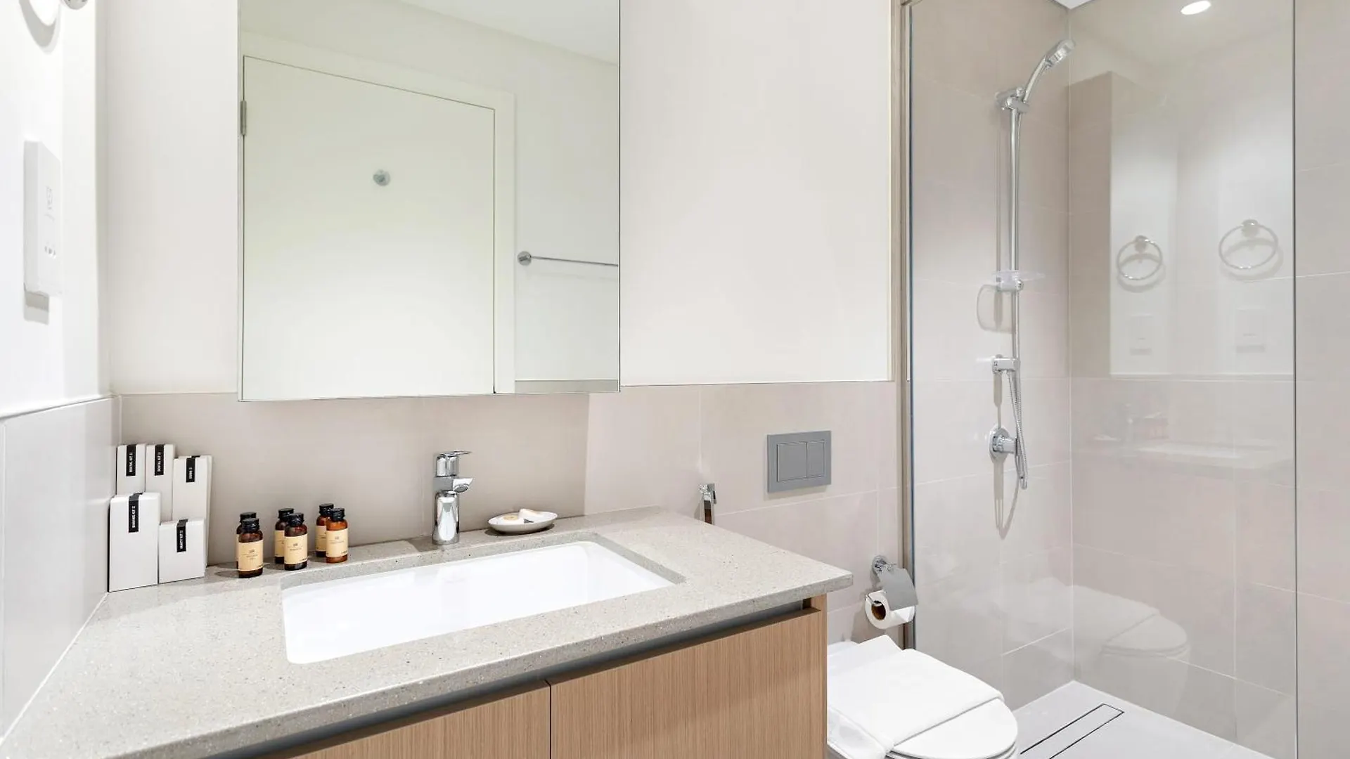 Апартаменты Silkhaus Chic 1Bdr In Unique Neighborhood Дубай